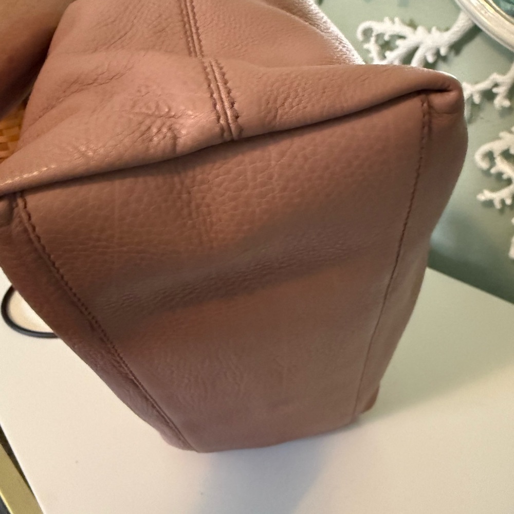 Gucci Soho Pink Shoulder Bag with Iconic GG Logo - Picture 10 of 10